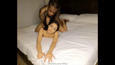 Making the princess’ pussy feel good tonight